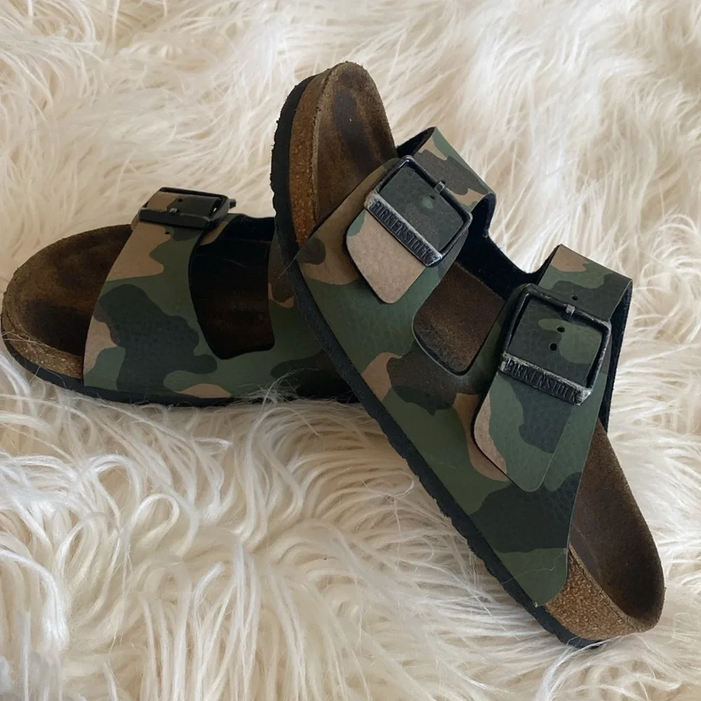 BIRKENSTOCK slip sandals
